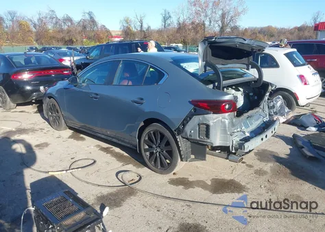 2022 Mazda Mazda3 Carbon Edition z USA, uszkodzony, nr VIN 3MZBPACL5NM300599